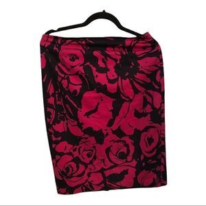 Women’s pink and black floral pencil skirt